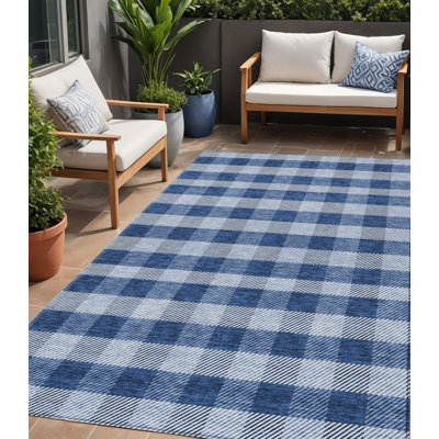 Tapis extérieur lavable à carreaux bleu marine et ivoire 5 pi x 8 pi