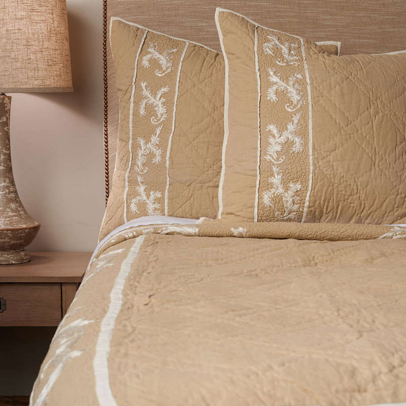 Jessica Percale Quilt, Queen Quilt