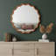 Miroir décoratif sculptural ondulé avec artisanat en bois massif et clarté HD trempée