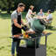 Chariot de barbecue extérieur compatible Big Egg, table en métal avec deux panneaux pliants, convient aux barbecues jusqu'à 22 pouces, et beaucoup de rangement sous le comptoir, installation sans effort, freins de sécurité mobiles, finition noire,