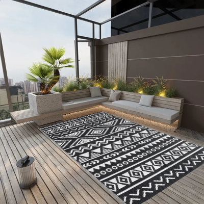 Elmwood Rectangle Floral Indoor / Outdoor Area Rug
