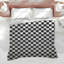 Édredon noir et blanc à carreaux-131120698