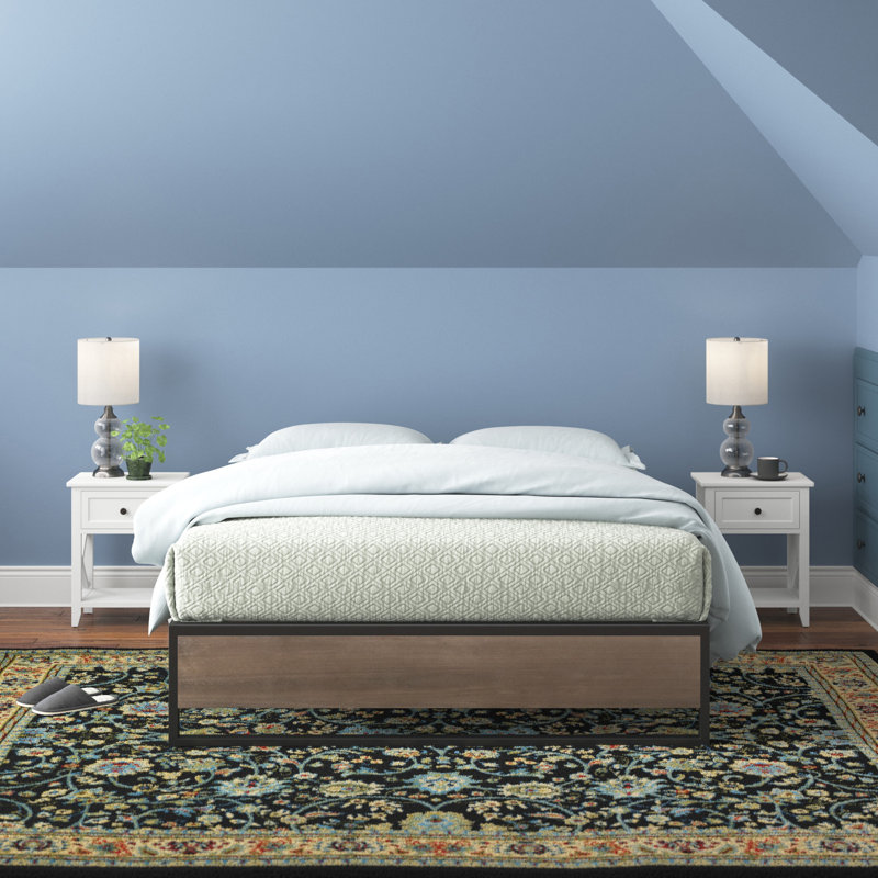 Abigail Bed Frame, Queen, Gray Wash