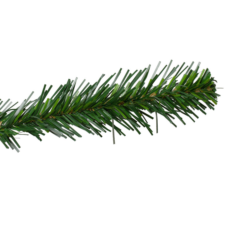 Traditional Buffalo Fir 36-Inch Unlit Christmas Wreath with Metal Frame