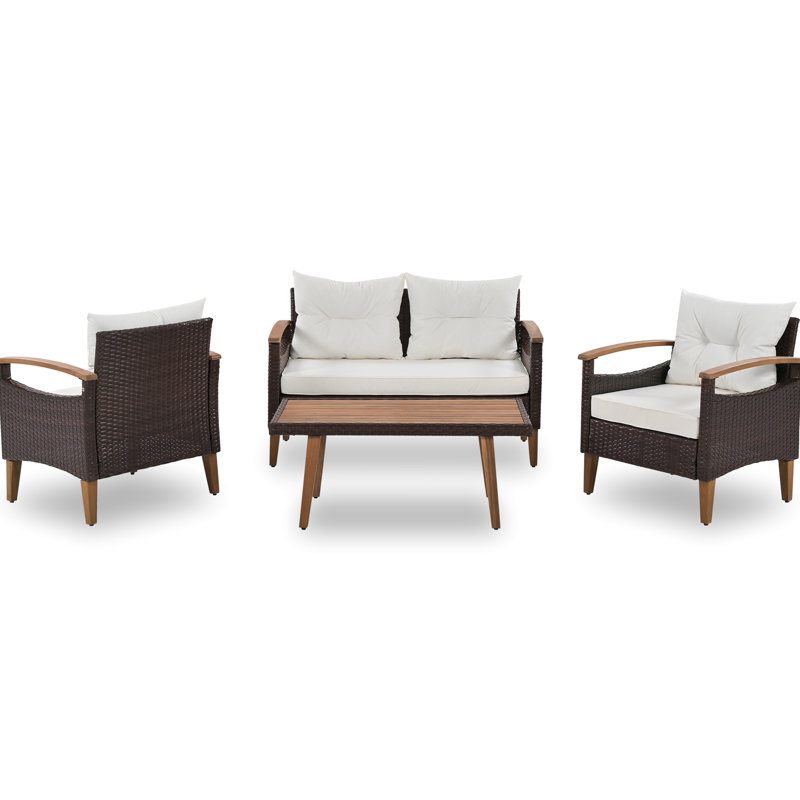 Patio: 4 places, table en bois, coussins beiges, pieds réglables, couvre-table d'extérieur 4 inclus, inclus