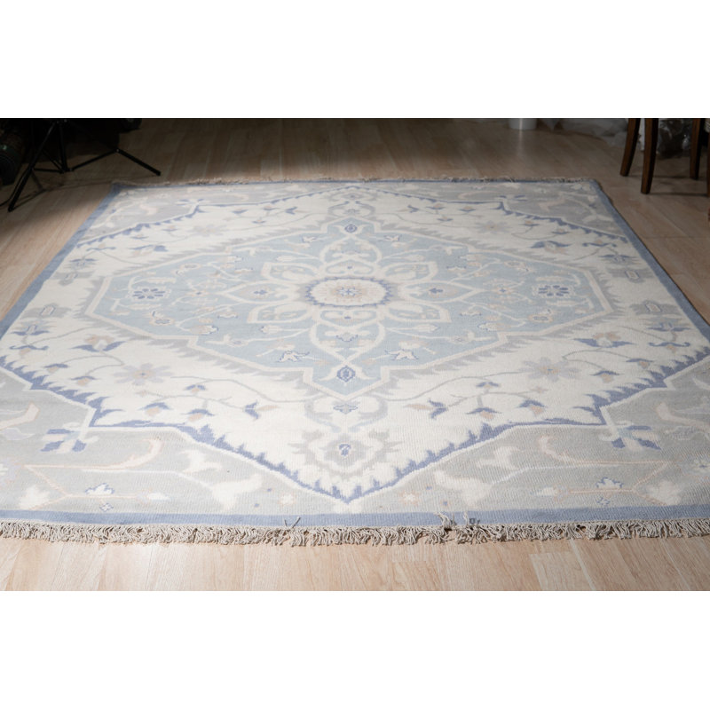 Hand Knotted Wool Floral Area Rug, 8' x 10'