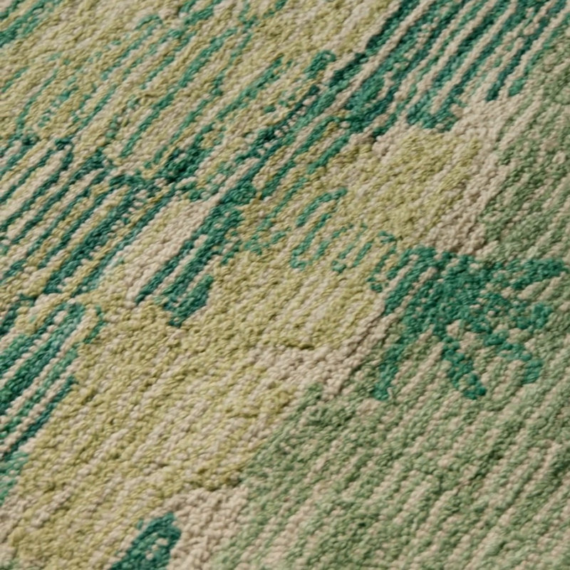 Handmade Ivory and Green Wool Runner Rug 2'6" x 8'