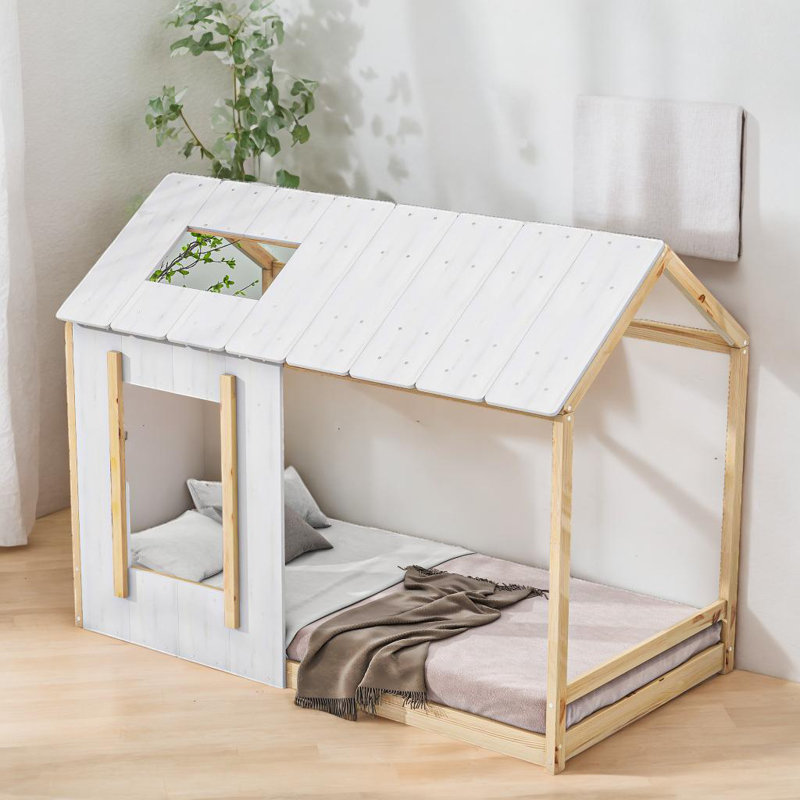 Plateforme de conception de maison avec bricolage décoré par des enfants, Blanc / beige