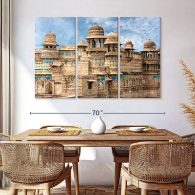 Lilie Gwalior Fort