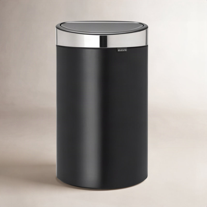 Poubelle à couvercle tactile 10,6 gallons (40 litres), Noir mat avec couvercle en MFPP