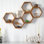 12 po Ensemble de 5 tablettes flottantes hexagonales en bois