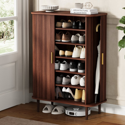 Armoire à chaussures 24 paires, armoire à chaussures à 6 niveaux 31,5 pouces avec tablettes réglables et portes coulissantes, range-chaussures autoportant moderne Mid-Century pour vestibule, couloir, salon