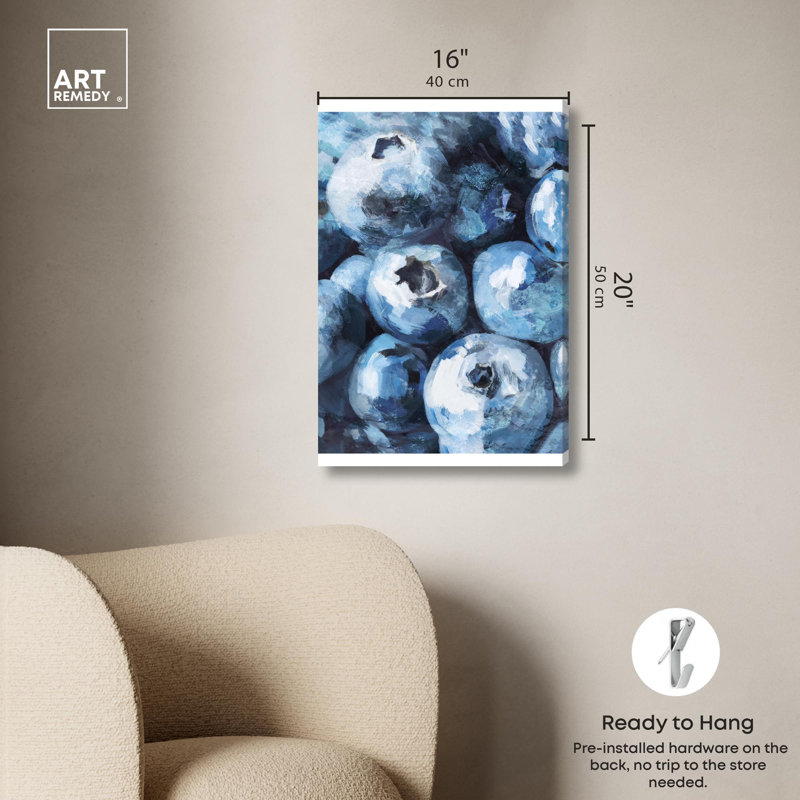 «Blueberries in Summer Blue Decor» par Art Remedy, H 16 po x l 20 po, Toile tendue avec châssis