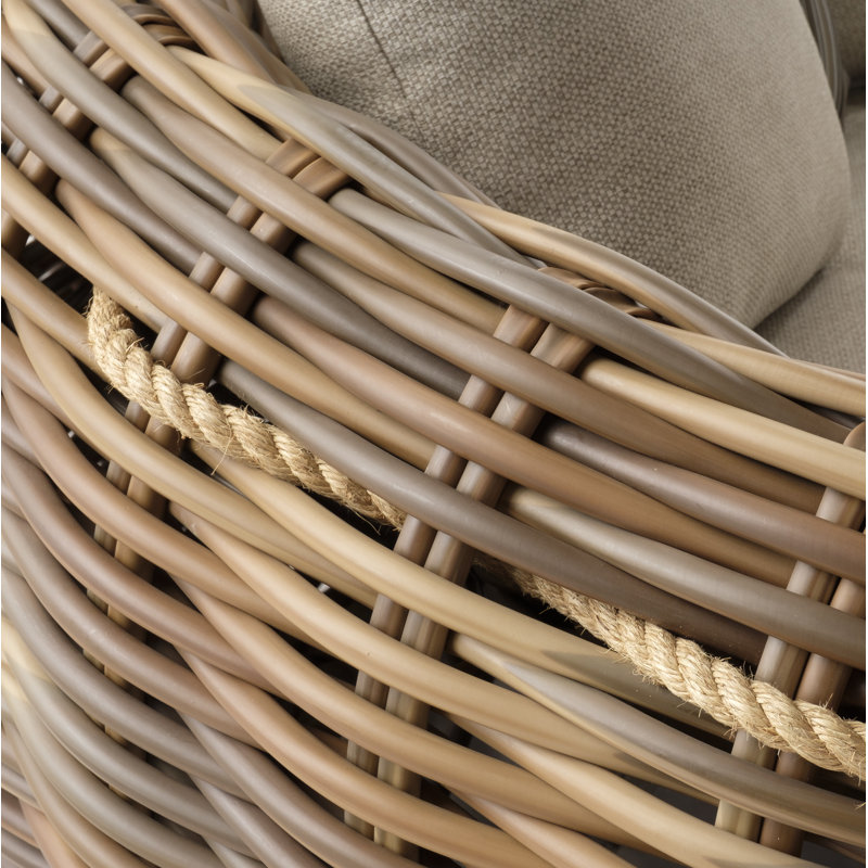 Chaise de patio avec coussins 