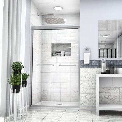 Cabine de douche semi-l 48 po x H 76 po, coulissante de dérivation, nickel brossé, verre, porte de concept de salle de bain, capacité Nano Clean trempé