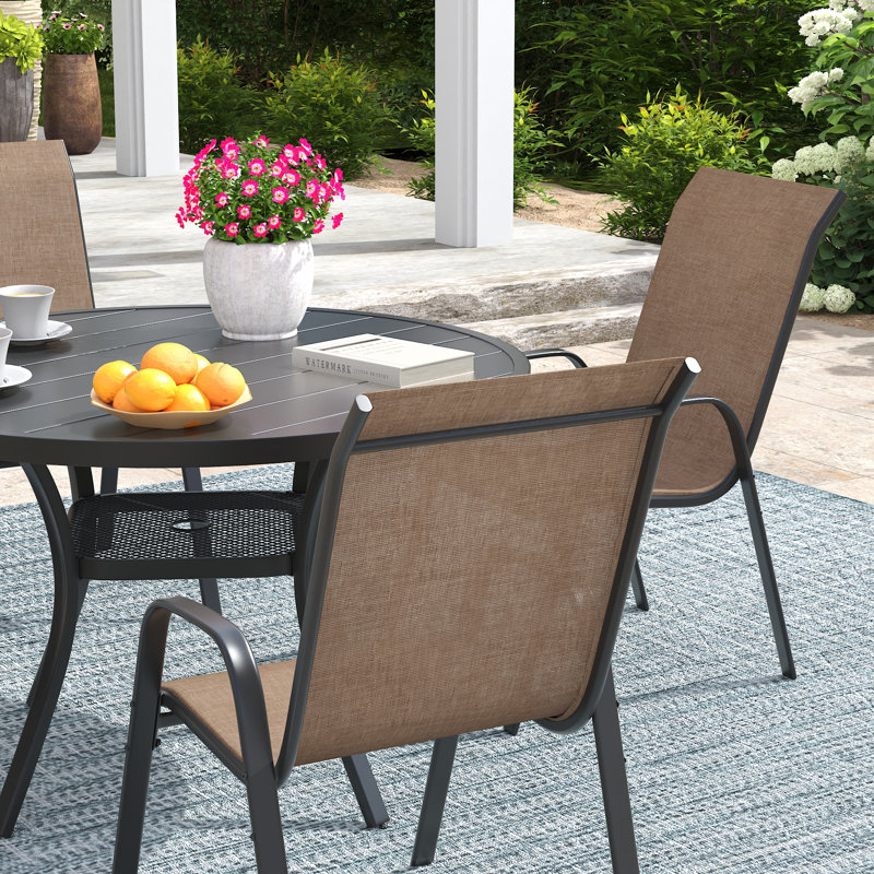 Ensemble de salle à manger de patio 4 personnes avec chaises empilables, Noir / brun, H 28,3 po x l 41,7 po x P 41,7 po, 4