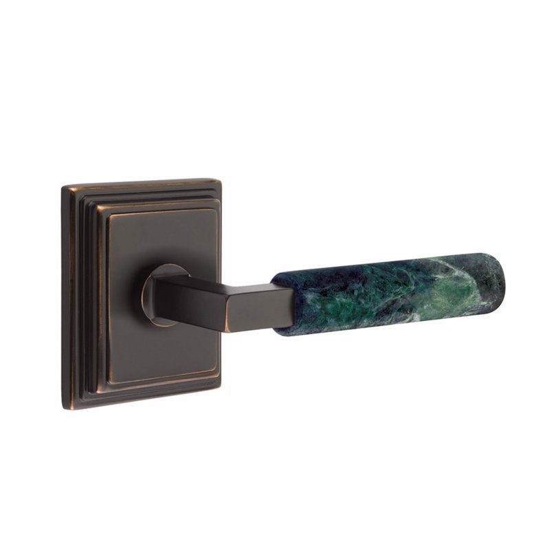 Ensemble de leviers d'intimité Emtek Select, rosette Wilshire, tige carrée en L, poignée en marbre vert, l 5,875 po x L 5,875 po