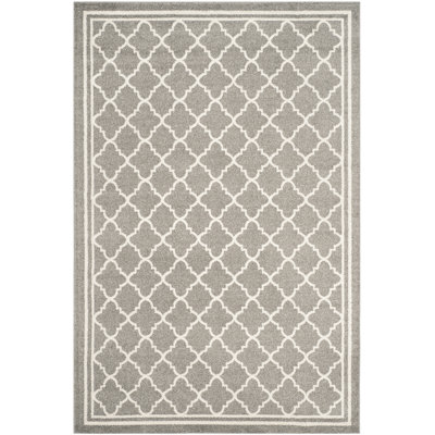 Dayana Geometric Area Rug