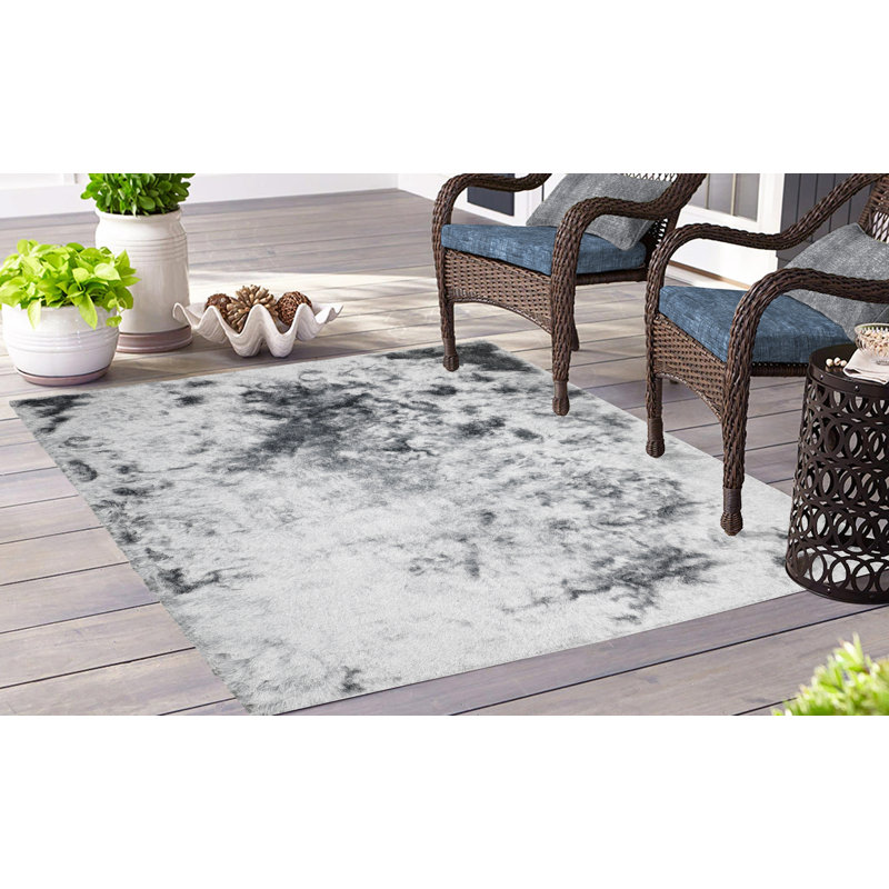 Tapis argenté à poils longs touffeté à la main, null