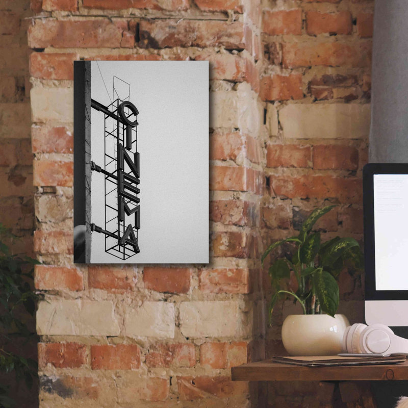 «Cinéma» par Design Fabrikken, estampe numérique sur toile, H 18 po x l 12 po x P 0,75 po
