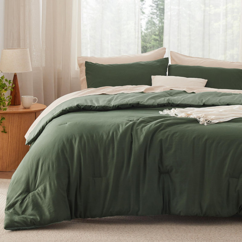 Bedsure Reversible Prewashed Comforter Set, Dark Olive Green/Green, King Comforter + 2 Standard Pillowcases