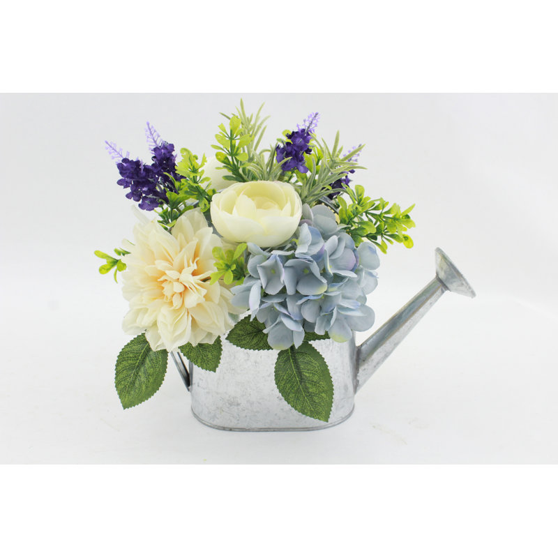 Arrangement in Planter