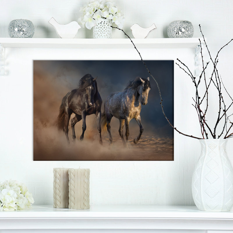 «Black and Brown Horse Run», reproduction de photo sur toile tendue, H 20 po x l 20 po x P 1 po