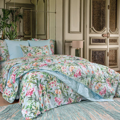 Conte Comforter