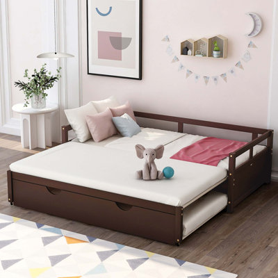 Versatile Twin-to-King Extending Daybed with Trundle