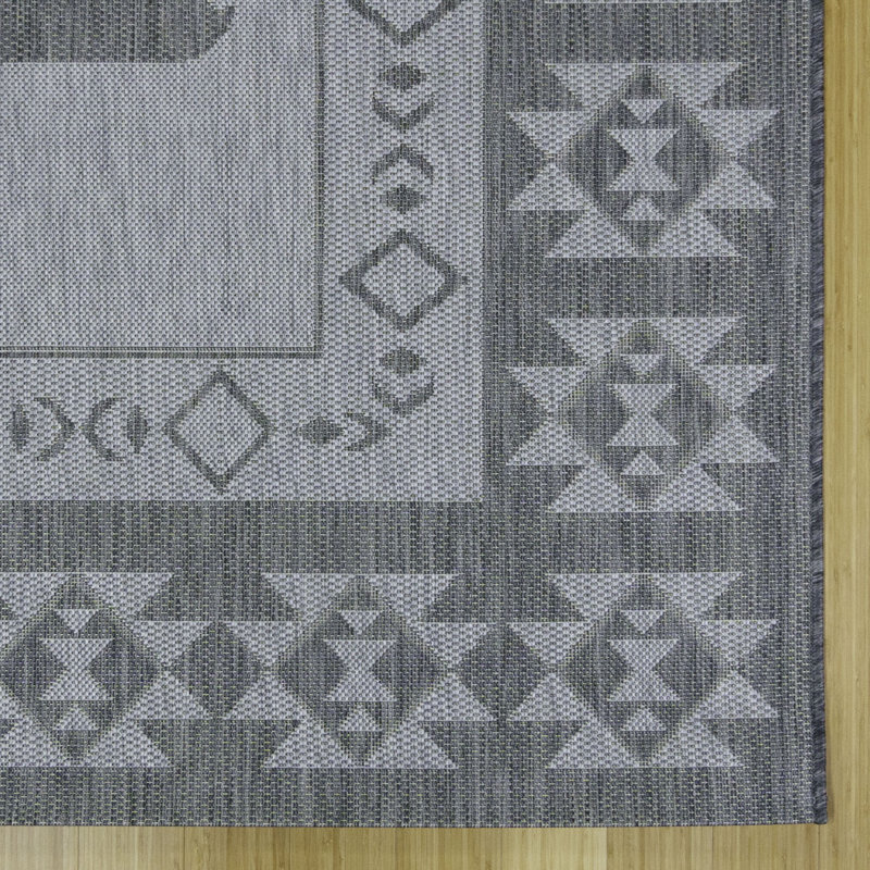  Paseo Yoder Ash Gray Rustic Moose Indoor/Outdoor Flatweave Area Rug, Rectangle 6'6" x 9'6"