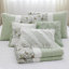 Couette King/King 6 avec coussins décoratifs en bordure de coton sauge -