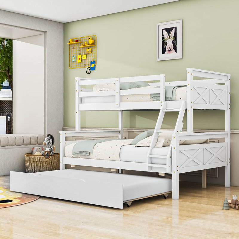 Lit superposé simple au-dessus d'un lit double avec lit gigogne simple, barrières de sécurité, échelle, White