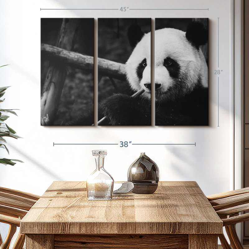 «Eating Giant Panda», 3 pièces sur toile, H 28 po x l 45 po x P 1,25 po