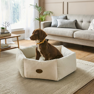 Silentnight Deep Sleep Donut Boucle Pet Bed