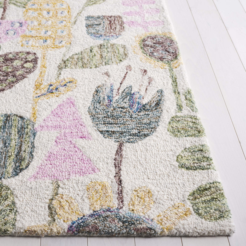 Jardin Blue and Pink Floral Wool 5' x 8' Area Rug