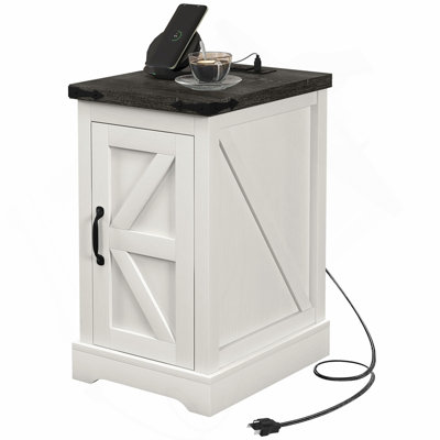 Table de bout avec station de charge et ports USB, table d'appoint Farmhouse avec armoire de rangement pour le salon, blanc vieilli