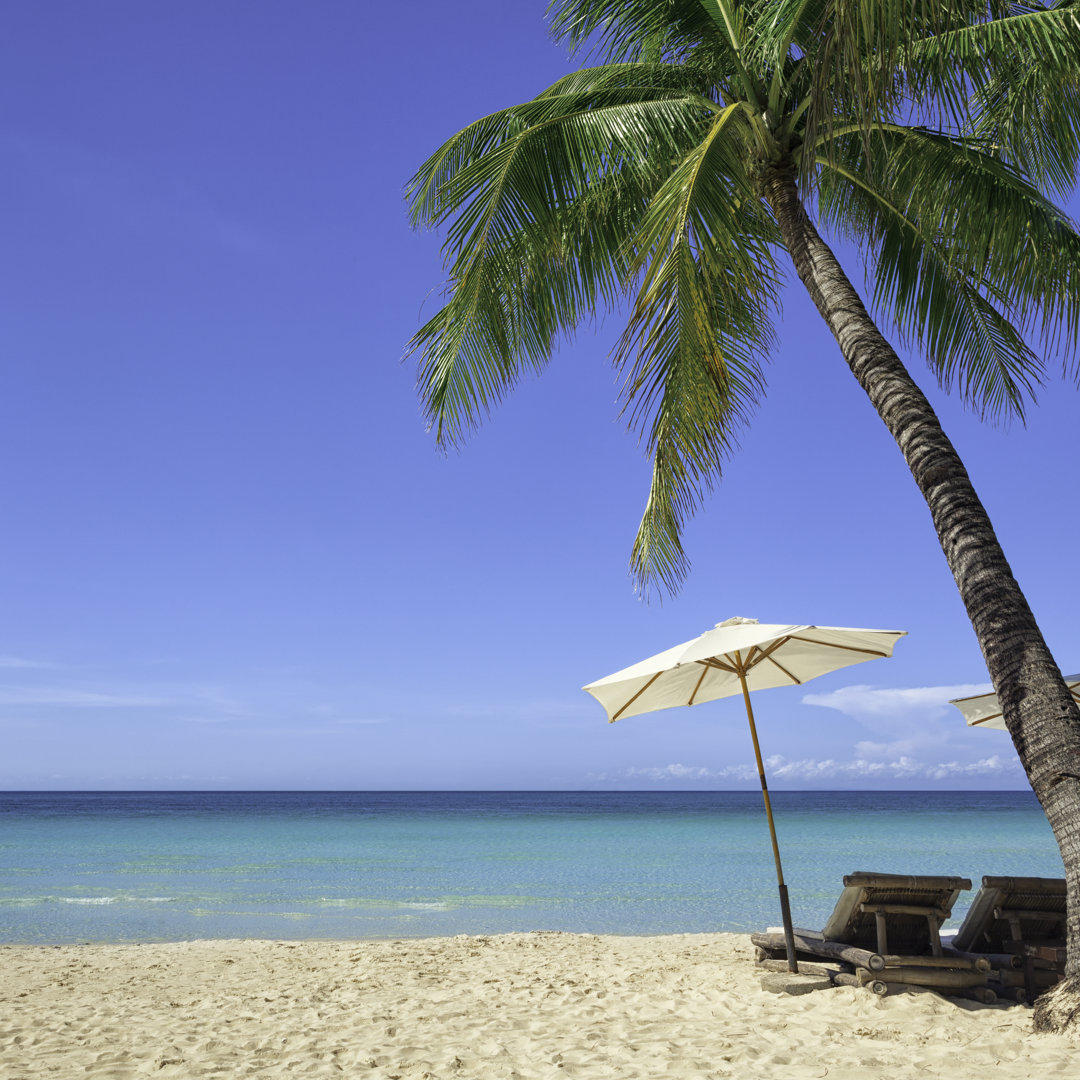 Tropical Beach By The Sea von LordRunar - Kunstdrucke auf Leinwand ohne Rahmen