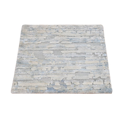 Tapis ivoire carré en soie nouvel âge 2 pi x 2 pi Zeltzin