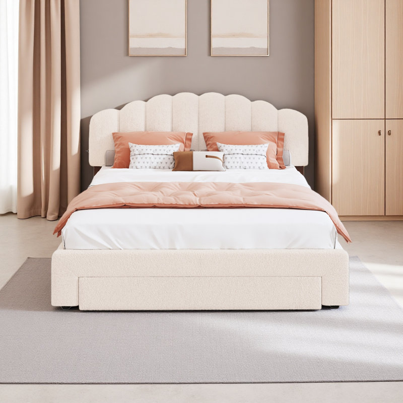 Grand lit plateforme tapissier Teddy