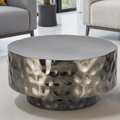 Table basse contemporaine contemporaine en acier inoxydable avec fonction martelée à la main, convient aux espaces de vie modernes Table autoportante, conception de haute qualité, diverses options de finition