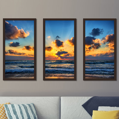 « troubleing reflections 4 », ensemble de 3 reproductions de photos encadrées