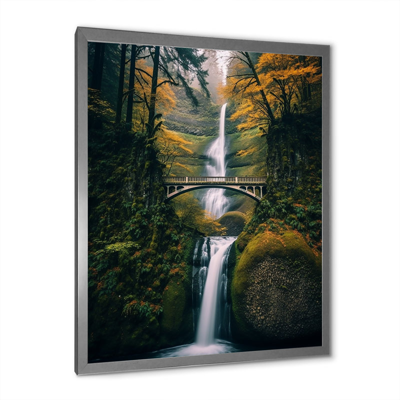 Oregon Multnomah Falls, paysage sur toile, H 40 po x l 30 po x P 1,5 po, Cadre photo argenté