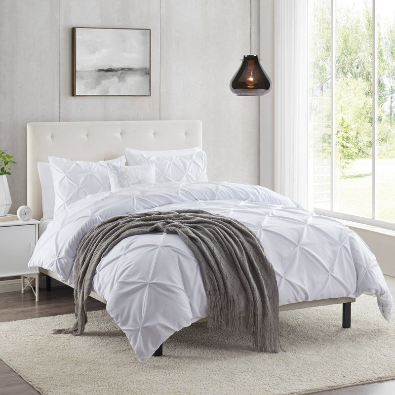 White Microfiber Pintuck Queen Duvet Cover Set