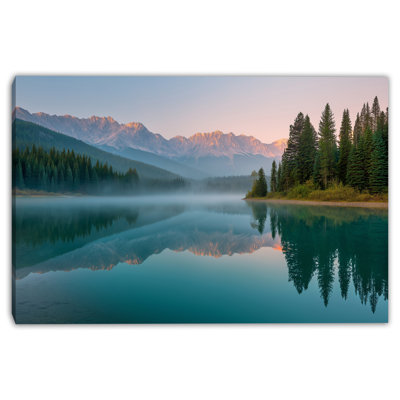Art mural sur toile Peaceful Lake Sunrise