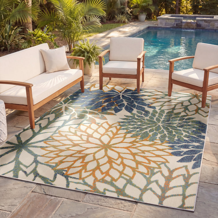 Amayiah Floral Indoor/Outdoor Area Rug