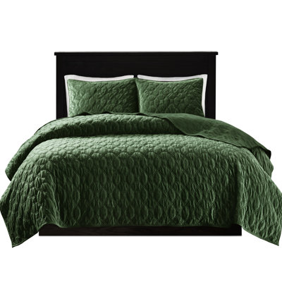 3 Piece Velvet Quilt Full/Queen - Comfortable And Elegant With Geometric Quilting, Includes 1 Quilt, 2 Shams, Cotton Filled For Durability Warm Comfort