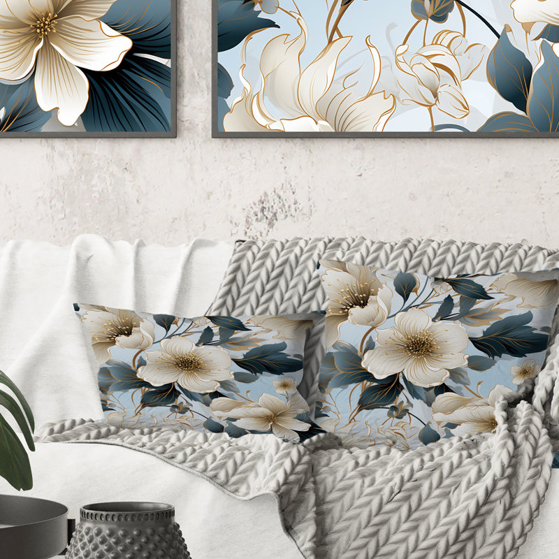 Contemporary Floral Elegance Cottage Collage II - coussin à imprimé floral