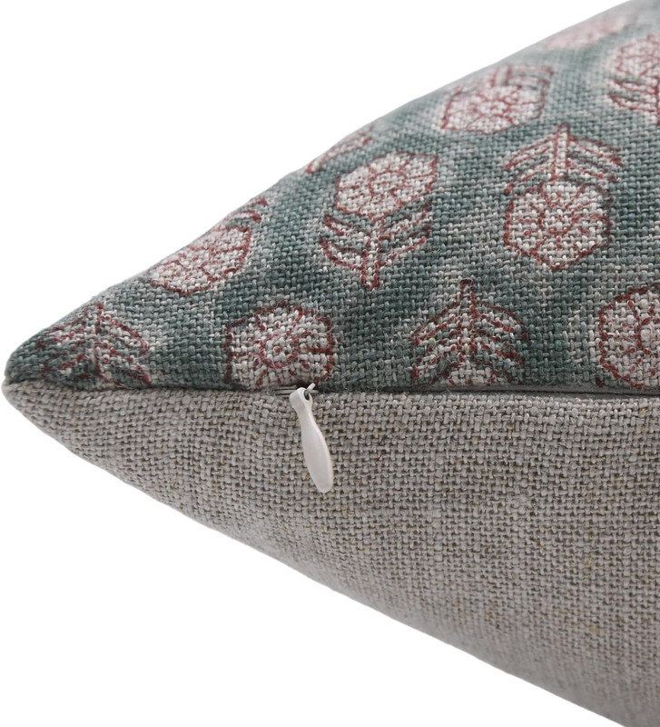 Housse de coussin en lin rustique faite à la main à motif floral Fab Fabine - Tulsi Buti, 14 po x 36 po, Forme rectangulaire