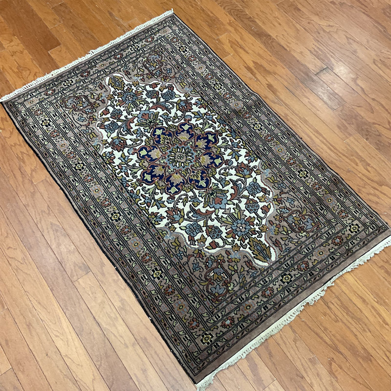Tapis en laine fait à la main Kashmiri