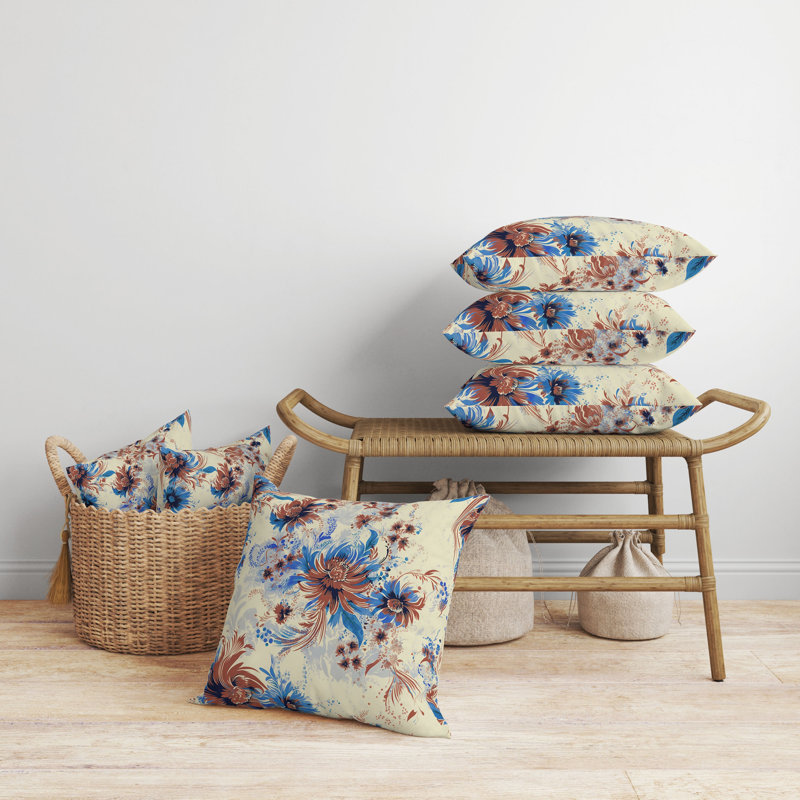 Coussin décoratif intérieur / extérieur à motif floral Delightful Wildflowers, H 16 po x l 16 po